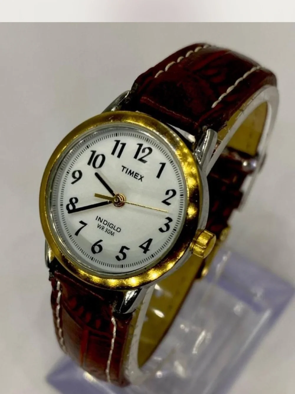 *** Timex   ^^^Indiglo Classic Gold-Tone Watch / Tan  Leather Strap ^^^